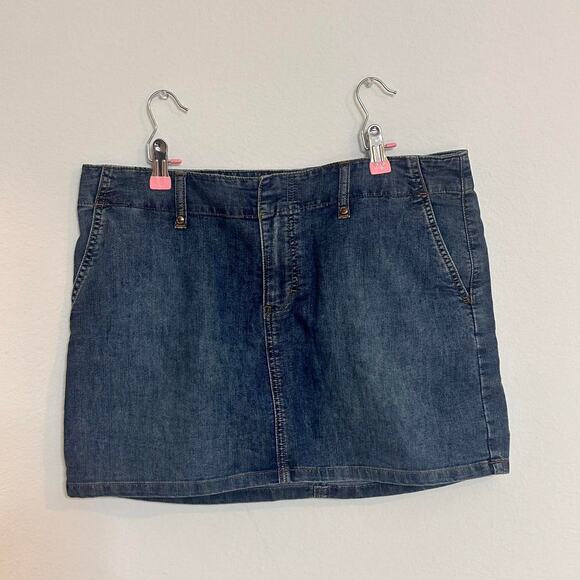 Express Precision Fit Vintage Mini Low Rise Skirt Size 12 - Picture 2 of 7